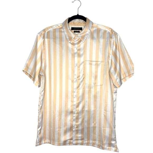 Urban Outfitters Men’s Medium Loom Striped Short Sleeve Button-Down Shirt - Picture 2 of 6